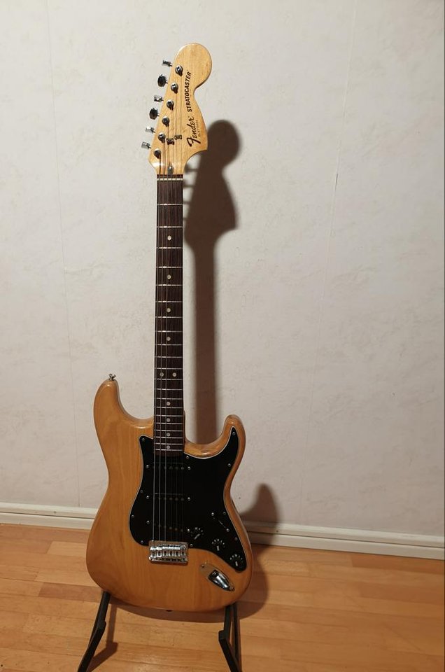 Fender Stratocaster 1977