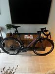 Kolfiberracer från Montemagni
