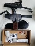 Revolver i plast plus hölster