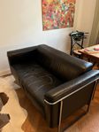 lädersoffa med kromram 2-sits