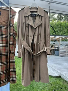 Äkta vintage Burberrys trenchcoat