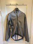 Assos regnjacka cykel