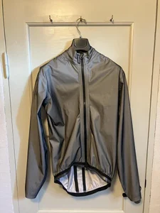 Assos regnjacka cykel