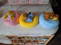 Sovande pokemon-figurer