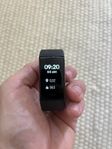 Fitbit Charge 4 – fungerar fint (med laddare)
