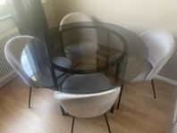 köksbord och stolar