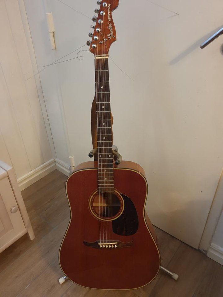 Fender Newporter Akustisk stå...