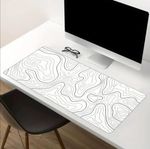 Vit musmatta med svart mönster