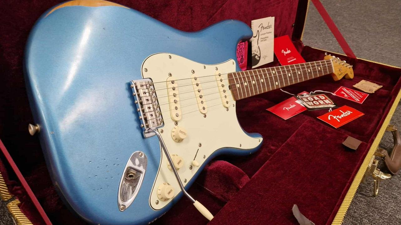 Fender Roadworn Stratocaster ...
