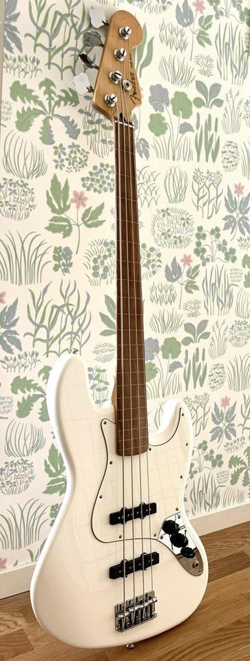 Fender Jazz Bass bandlös