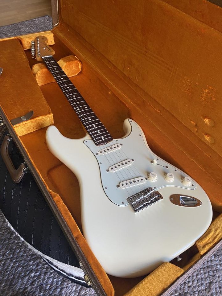 Fender Stratocaster AVRI 62