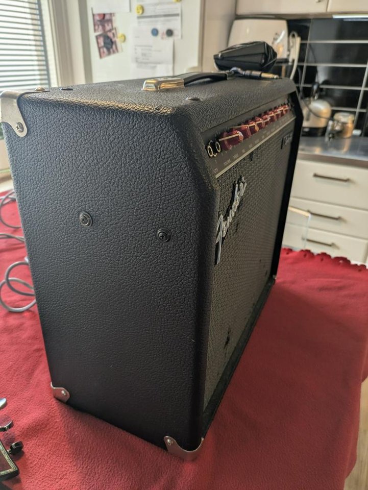 FENDER 85 Eighty Five Gitarrf...