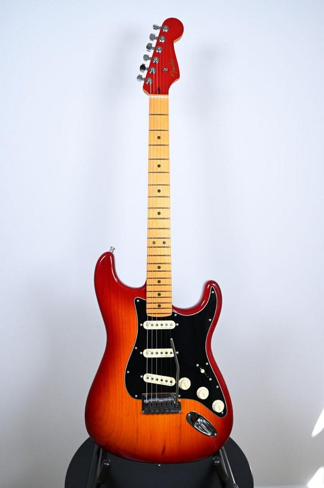 Fender American Ultra Luxe St...
