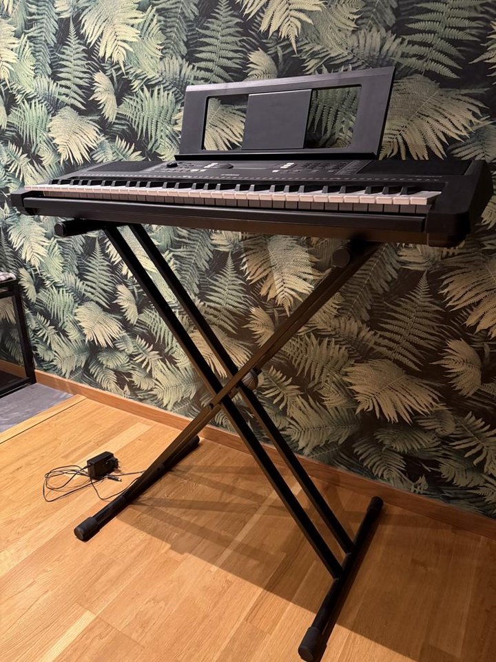 Yamaha keyboard psr- E363