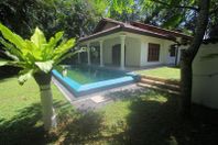 Tomt i Hikkaduwa City, 3 min. gångsavstånd till affärer