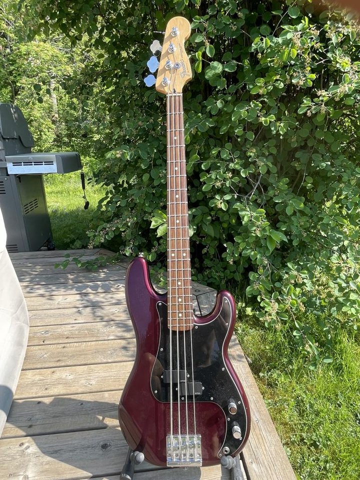 Fender standard precision 200...