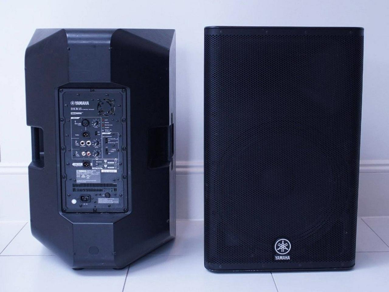 Yamaha DXR15 i toppskick