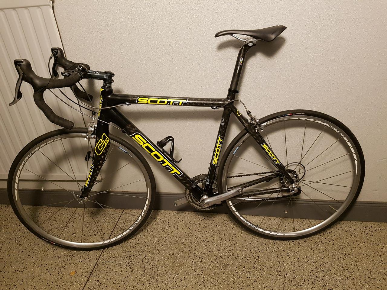 Carbon Scott CR1 nyservad 