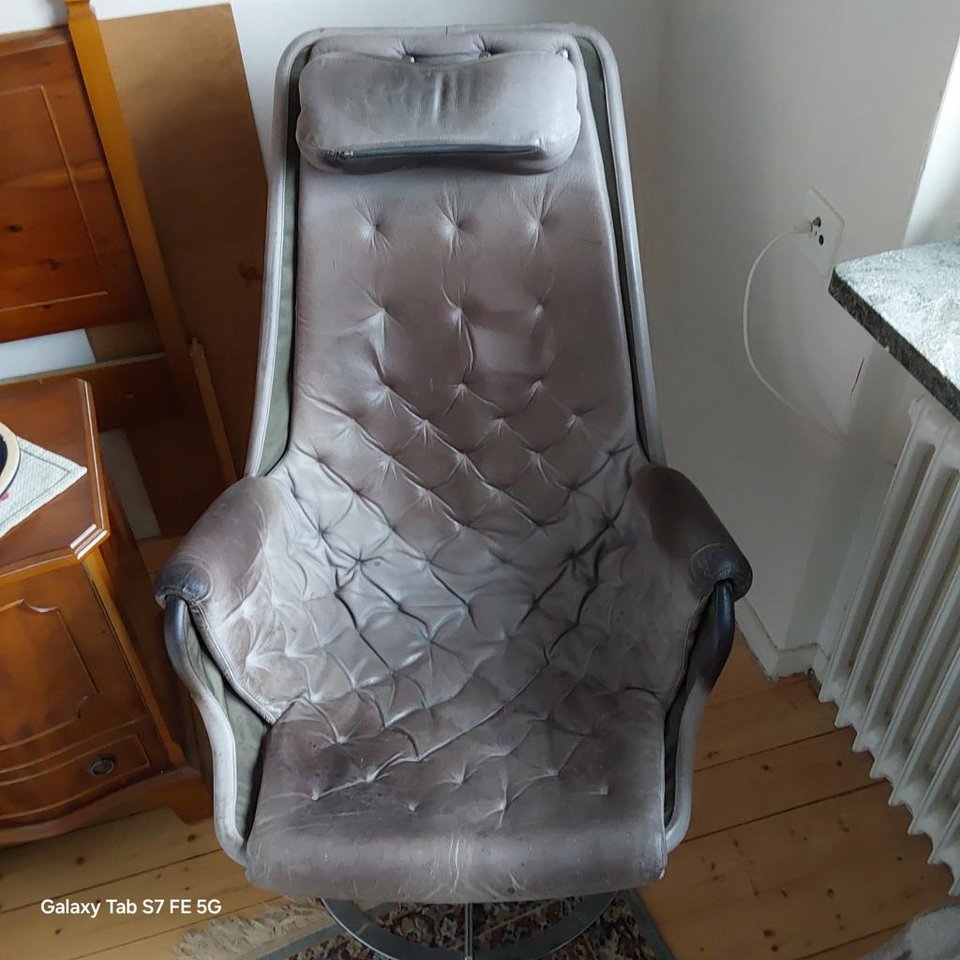 Jetson fåtölj med patina 