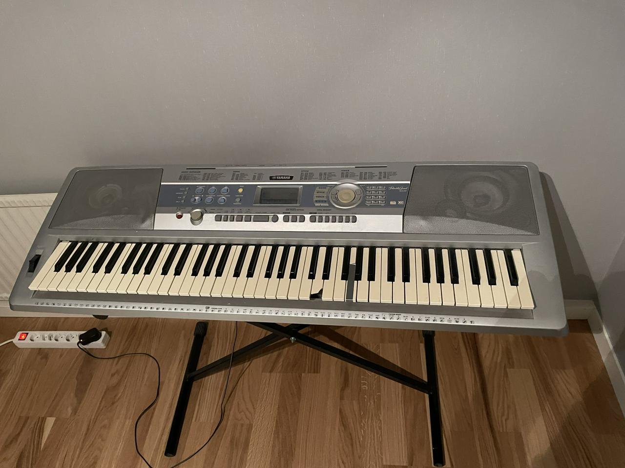 Yamaha dgx 200
