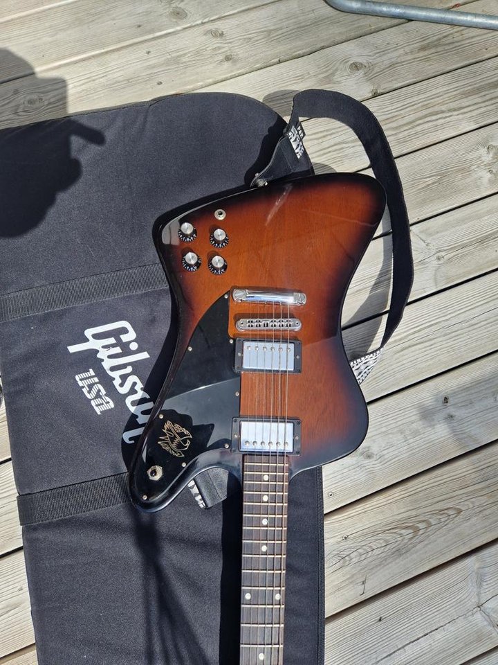 Gibson Firebird.