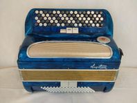 Dragspel Hagström i toppskick. Nystämt och servat.