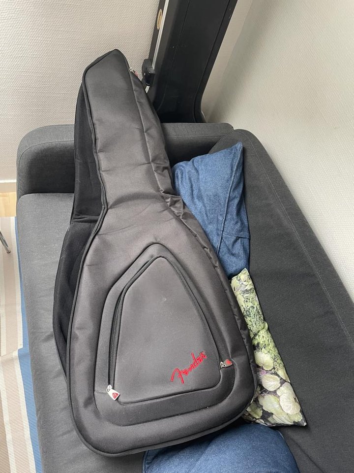 Fender gigbag för Dreadnought...