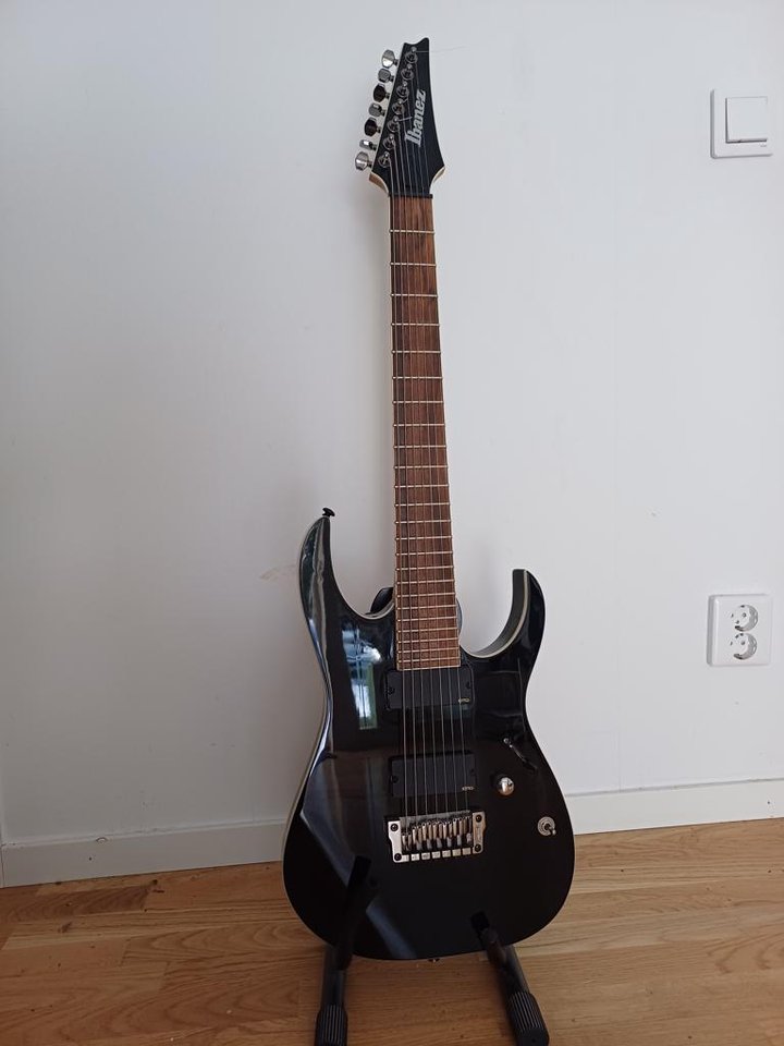 Ibanez Sjusträngad RGIR27FE