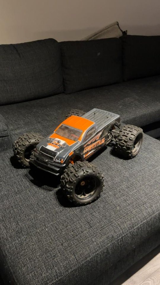 DHK maximus RC bil