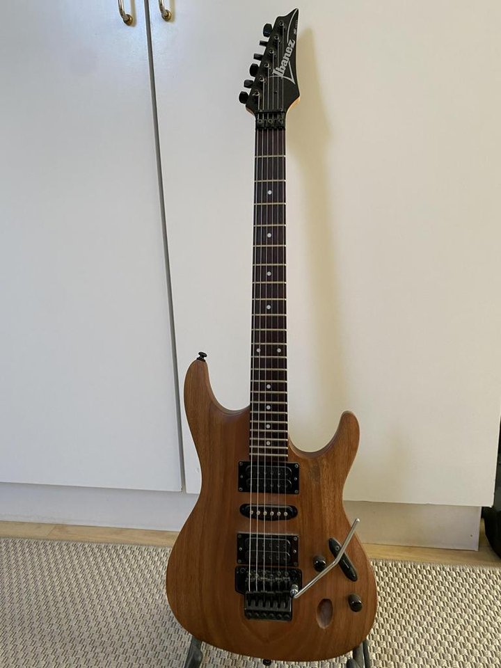 Mycket fin Ibanez S270 med up...
