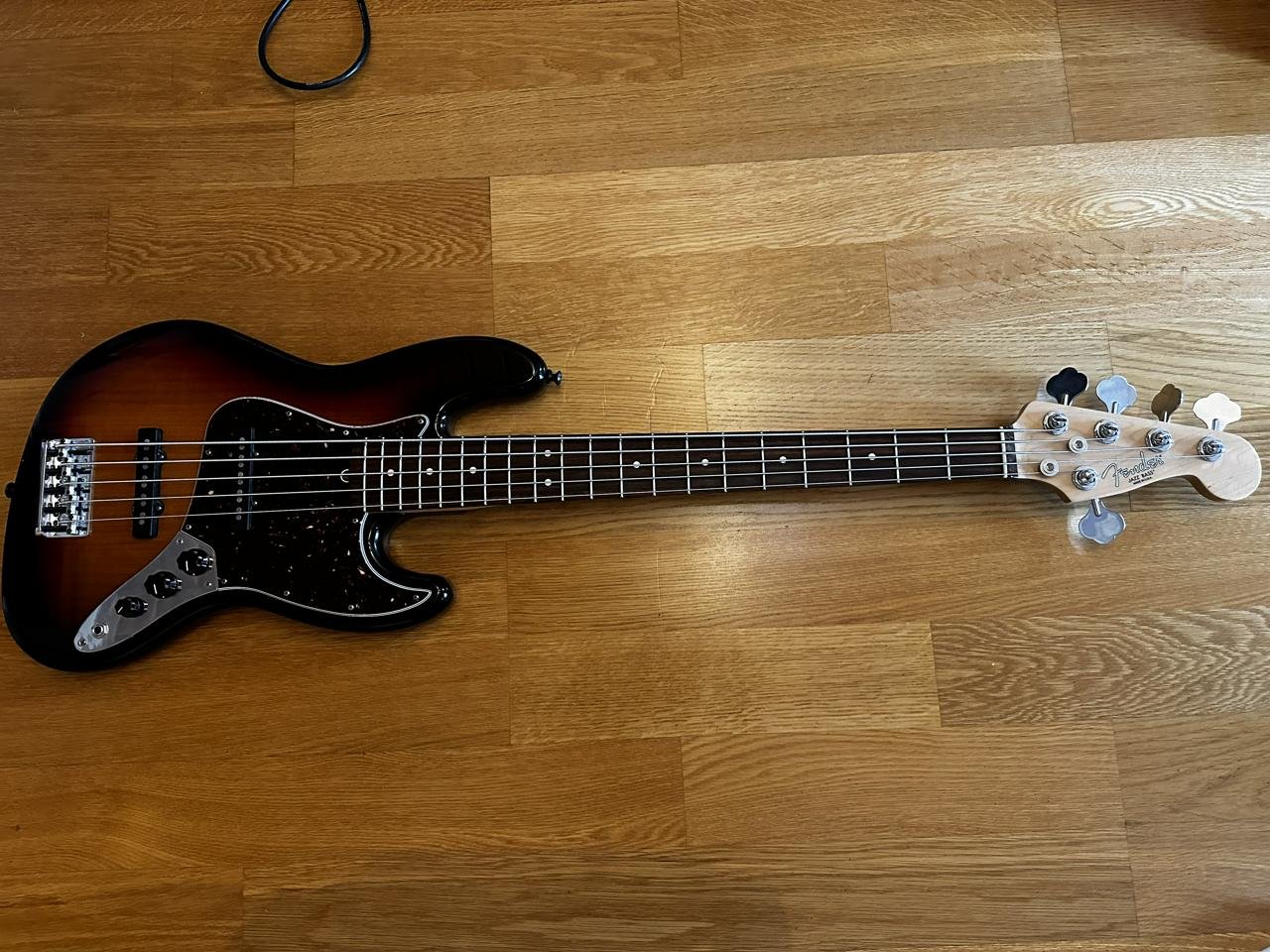 Amercian Standard Jazz Bass V