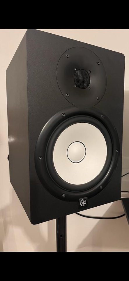 Yamaha HS8 studiomonitorer