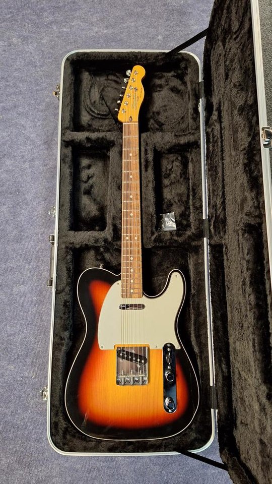 Squier Telecaster custom med ...