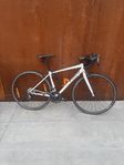 Trek racer, storlek 46/48 – välvårdad landsvägscykel
