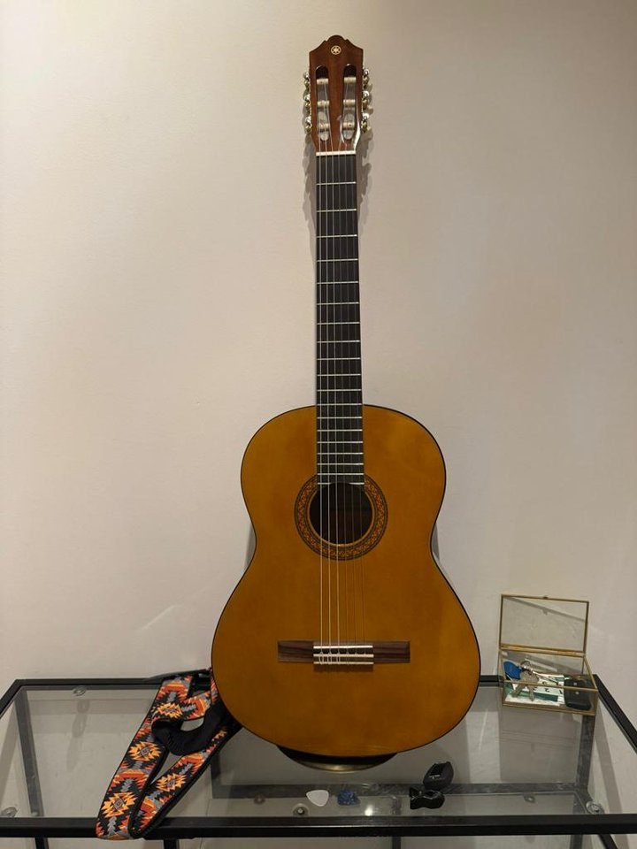 Yamaha Guitar