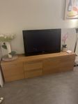 Tv-bänk