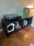 Svart tv / stereo byrå