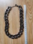 Halsband