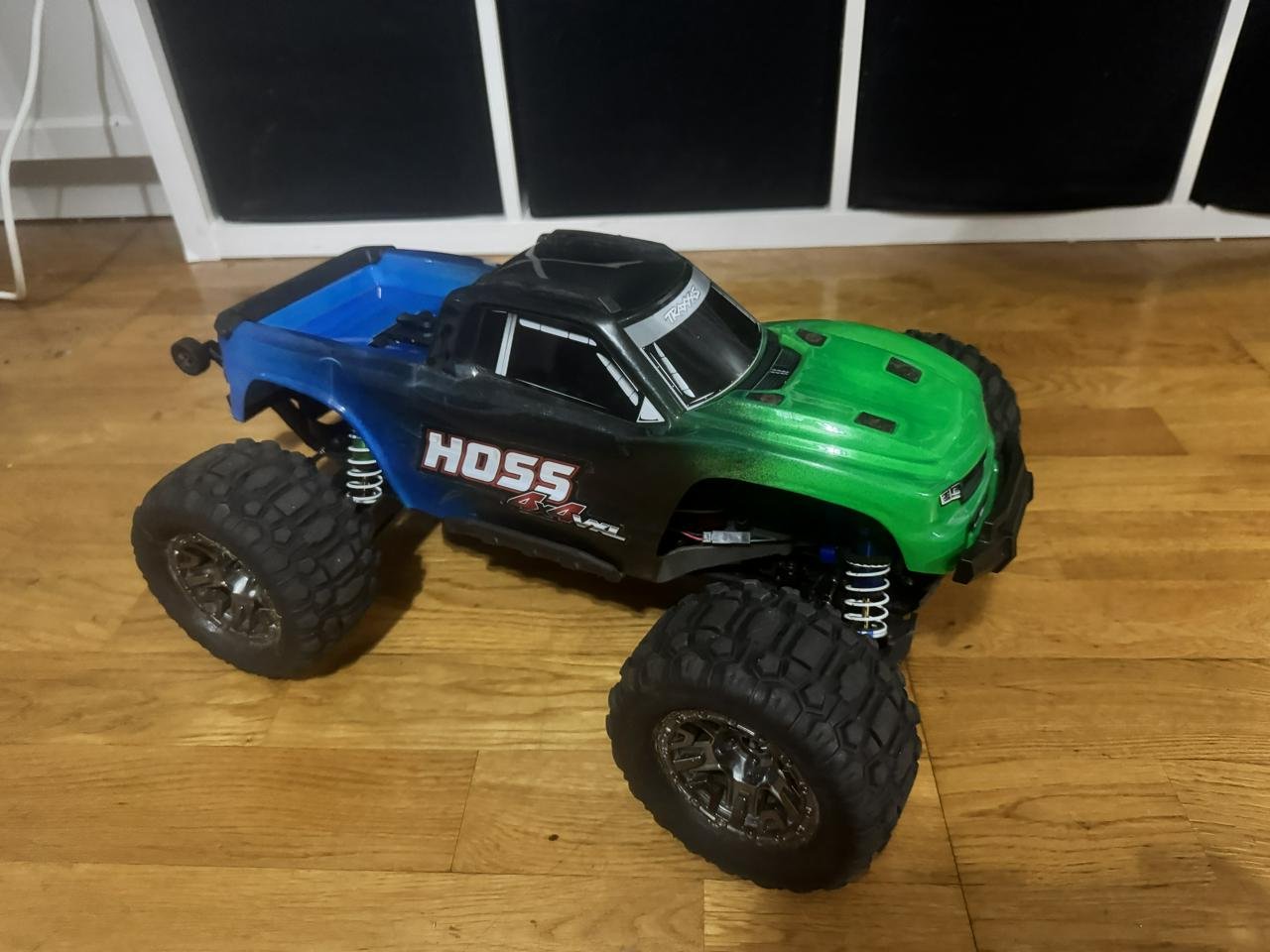 Traxxas hoss 