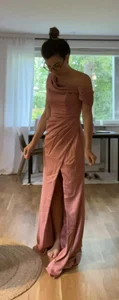 ASOS klänningar