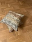 Två Missoni Home kuddar