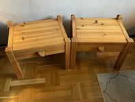 Sängbord i Furu