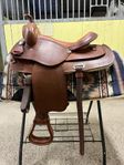 Westernsadel inklusive padd säljes