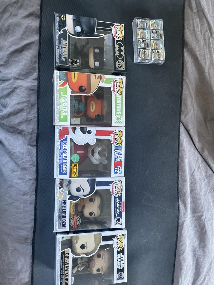 7 olika Funko prylar