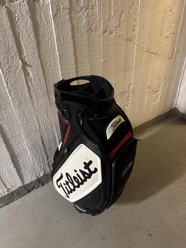 Titleist Tour Staff Bag - Med...