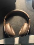 Beats Studio Pro