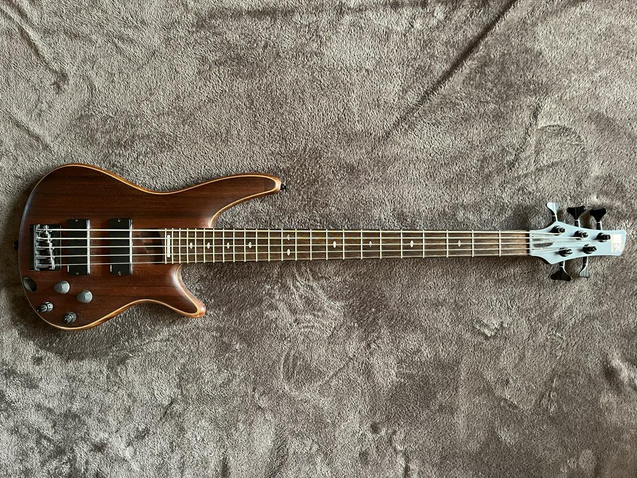 Ibanez Custom Made SR1305 5-s...