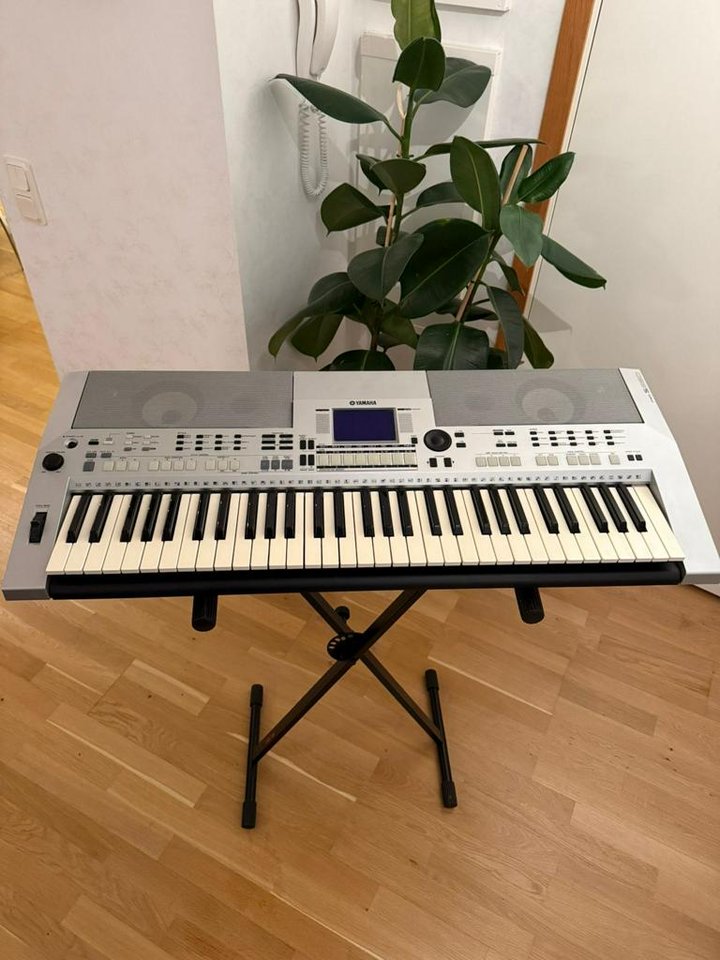 Yamaha PSR-S550 Keyboard i to...