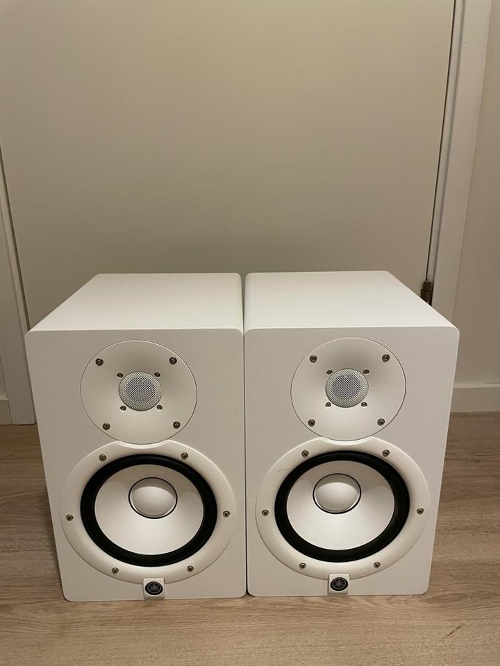 Yamaha HS7 monitorer + stativ