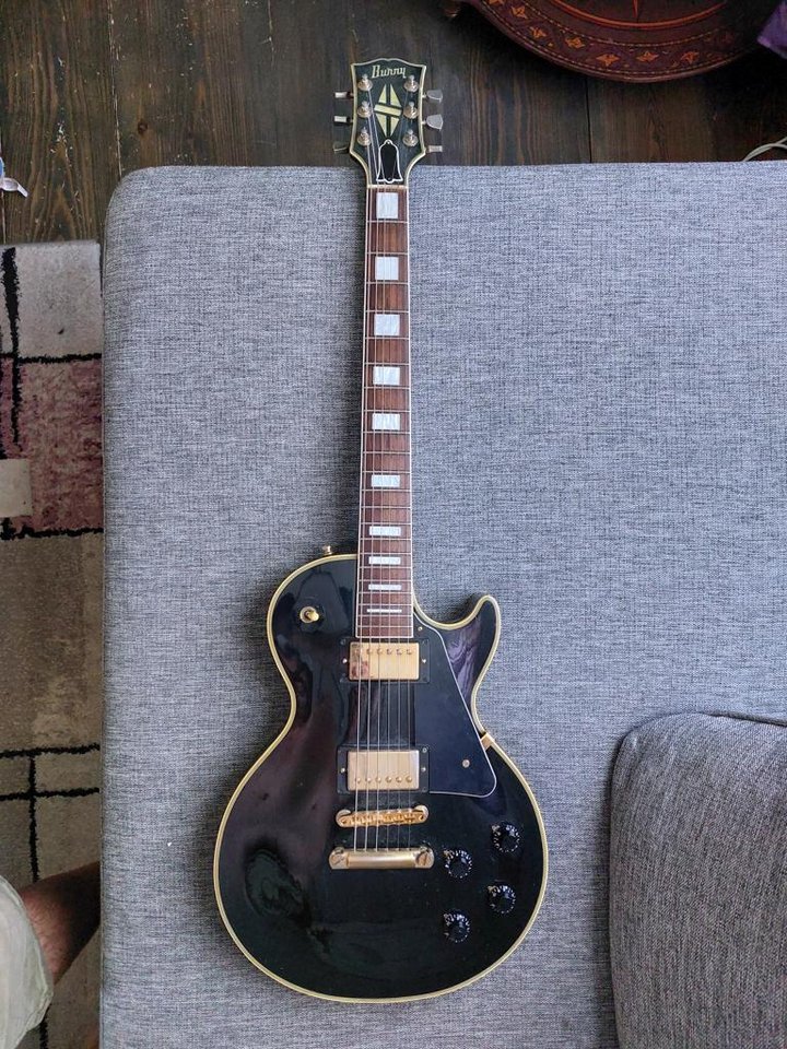 Burny Les Paul Custom